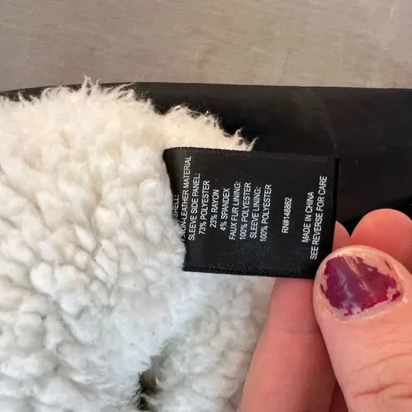 Torrid Faux Leather Sherpa Line Moto Jacket size 1x - Picture 11 of 14